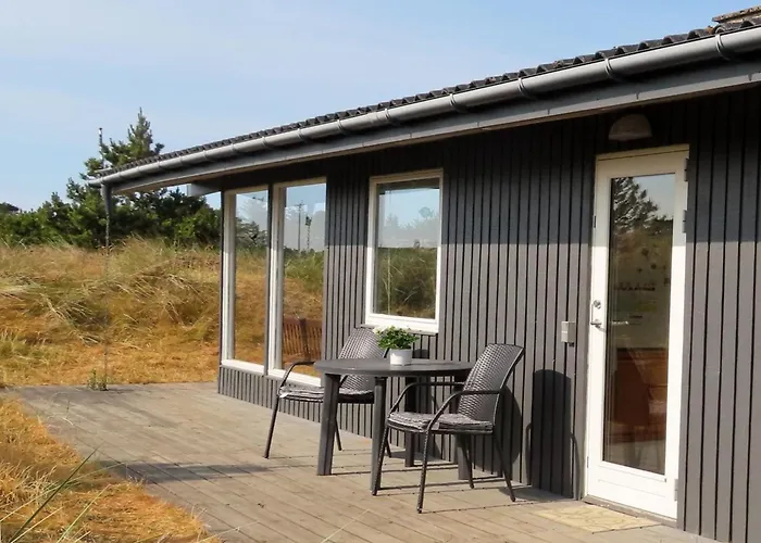 Elsa - 700m From The Sea By Interhome